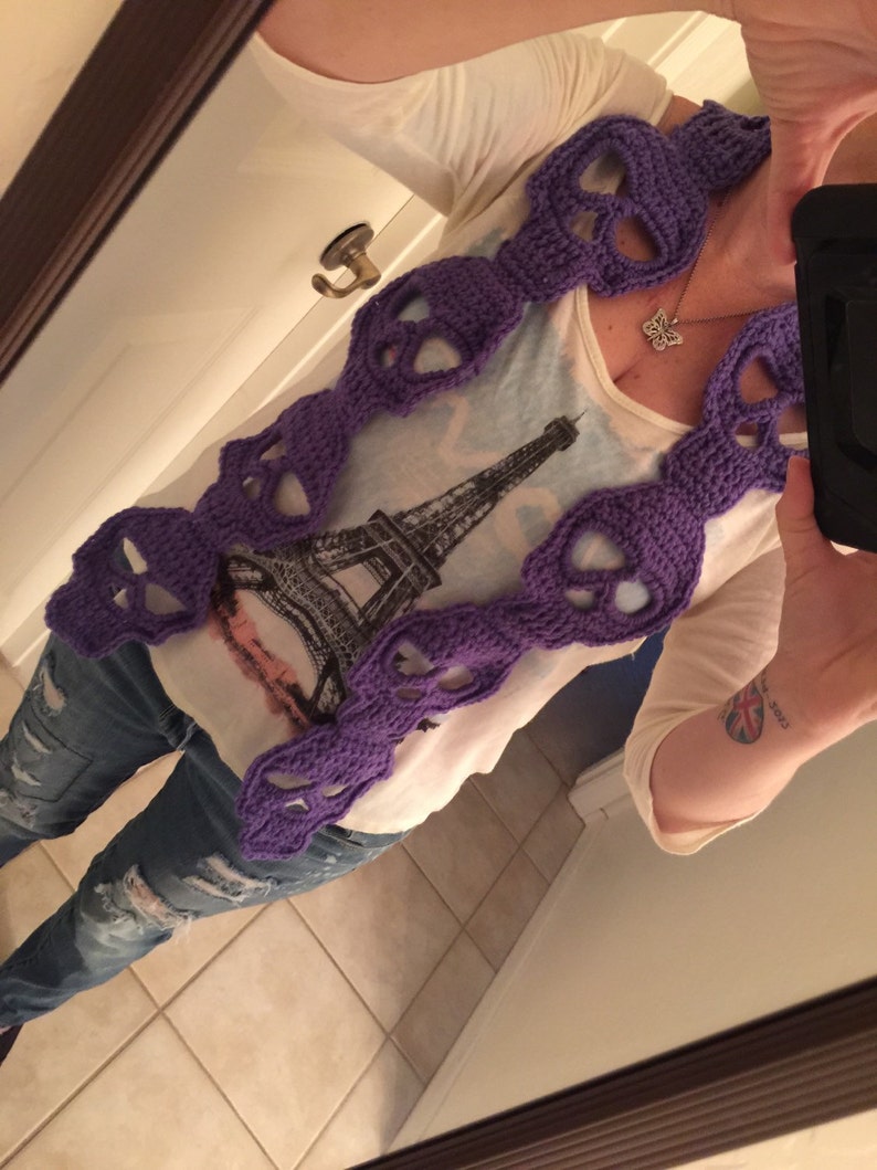 Skull scarf pattern » Weave Crochet