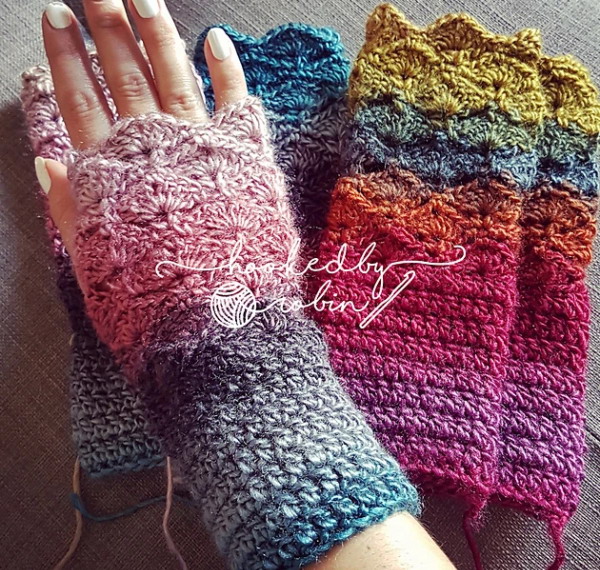 Fantail Stitch Fingerless