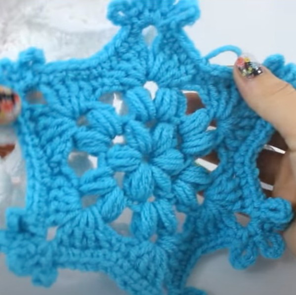 How to crochet a puffy snowflake