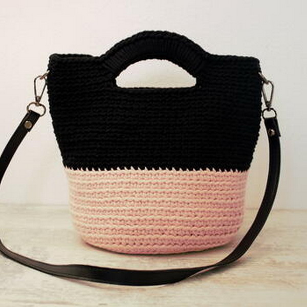 Sweet And Simple Crochet Handbag