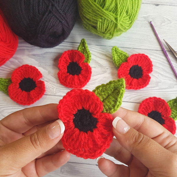 Remembrance Poppy Brooch Free Crochet Pattern