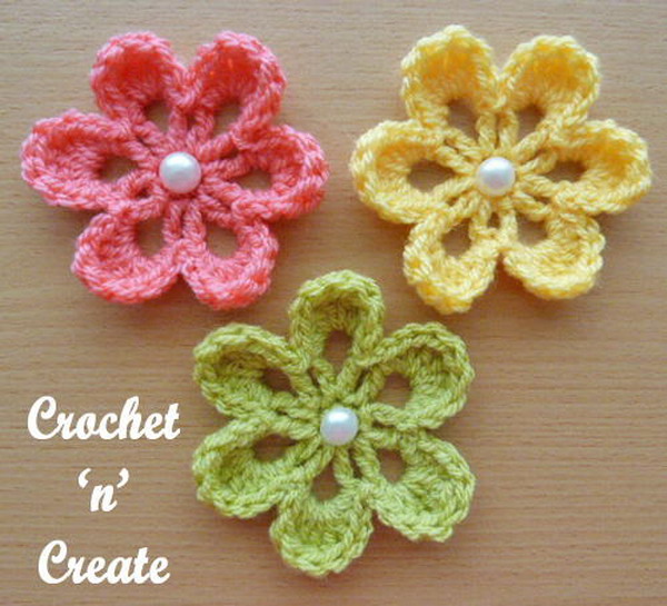 Small Flower Applique Free Crochet Pattern