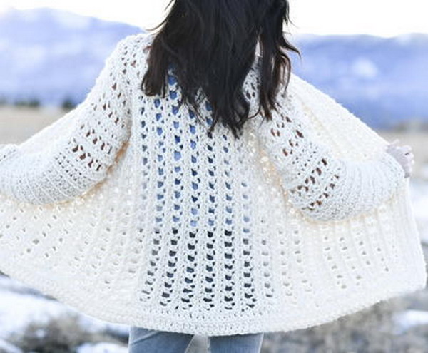 Light Snow Oversized Cardigan Free Crochet Pattern