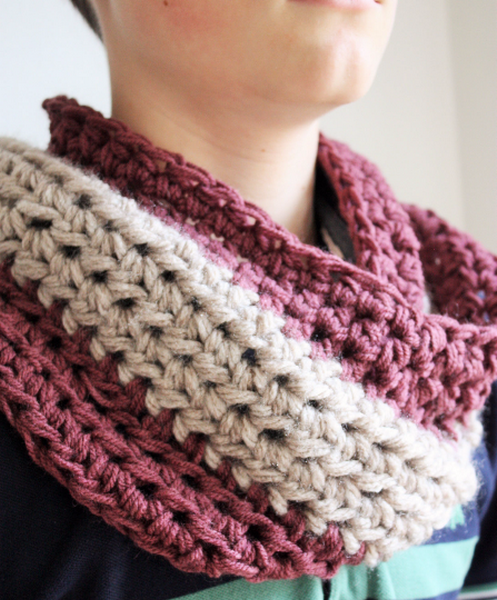 Two Or More Colour Easy Cowl Free Crochet Pattern