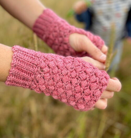 Quick Puff Stitch Crochet Mittens