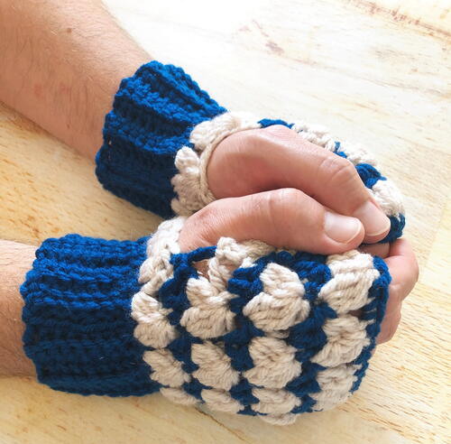 Dakota Fingerless Gloves Free Crochet Pattern