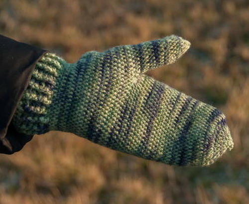 Snow Mittens Free Crochet Pattern