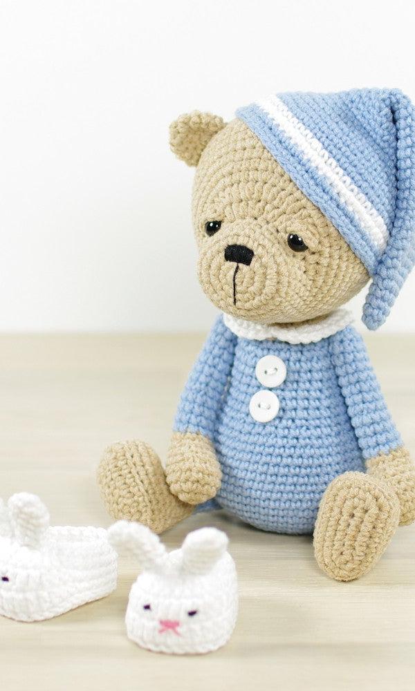 Free knitting pattern teddy bear in pyjamas