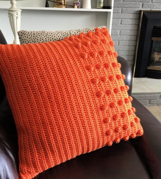 Beautiful qureshia cushion design