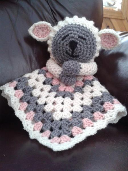 Security blanket free crochet lovey pattern