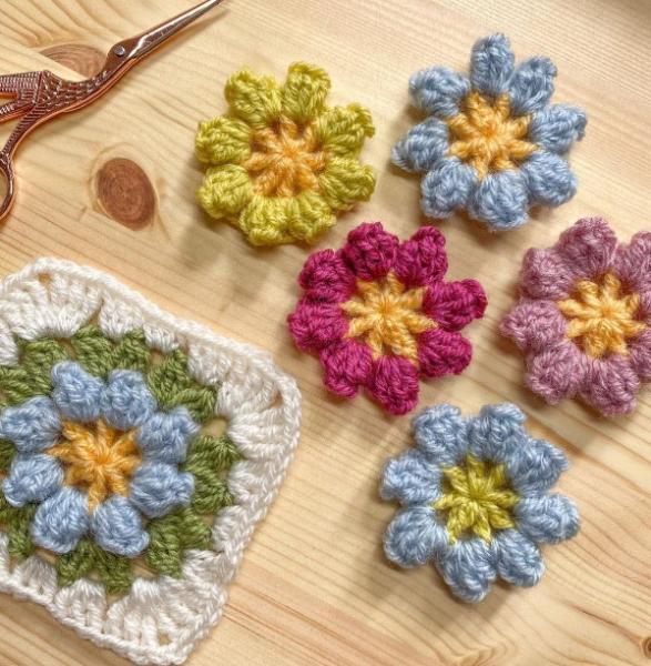 Primavera Flower Granny Square