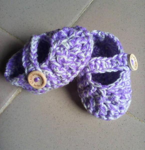 Simple Crochet Mary Jane Shoes Worked Flat