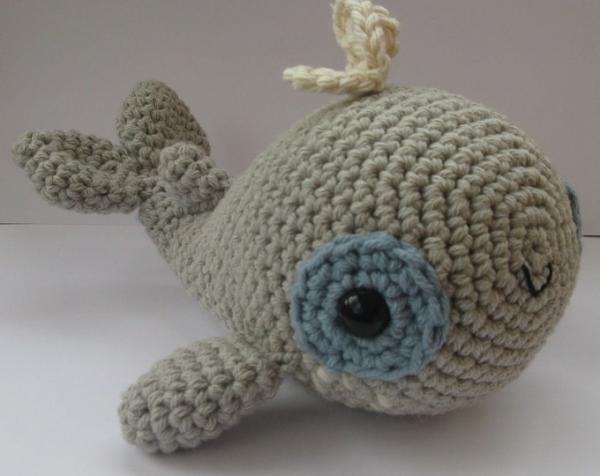 Crochet whale