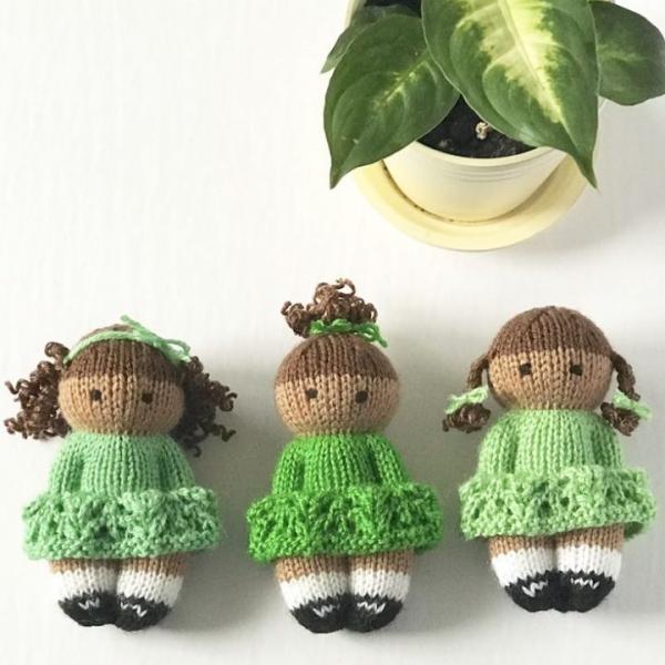 Free izzy doll knitting pattern » Weave Crochet