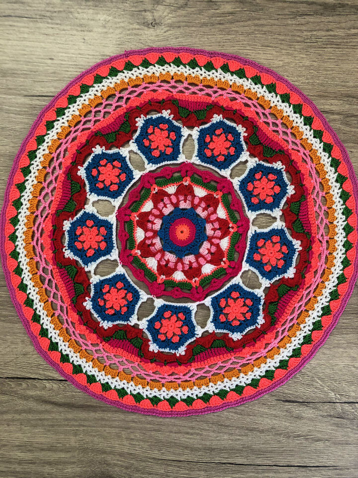 Crochet Grandiose Doily Pattern