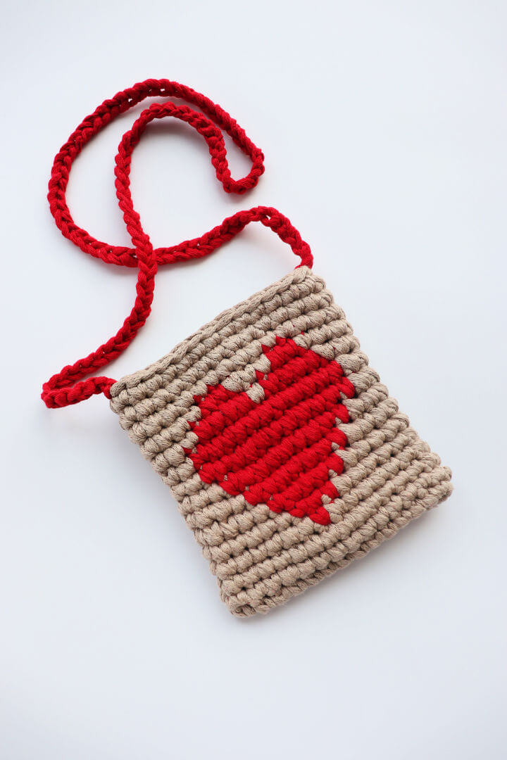 Crochet Lovely Heart Purse