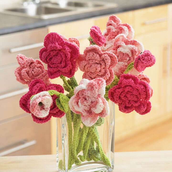 Lily Sugar’n Cream Rose Crochet Bouquet