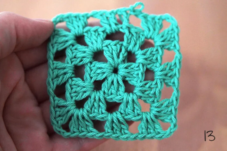 Traditional Granny Square - Crochet Stitch Tutorial