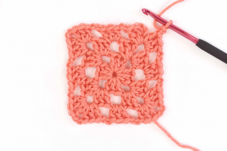 How To Crochet Classic Granny Square