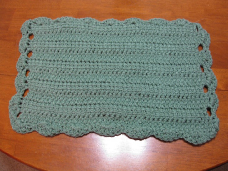 Scalloped Edge Crochet Placemats