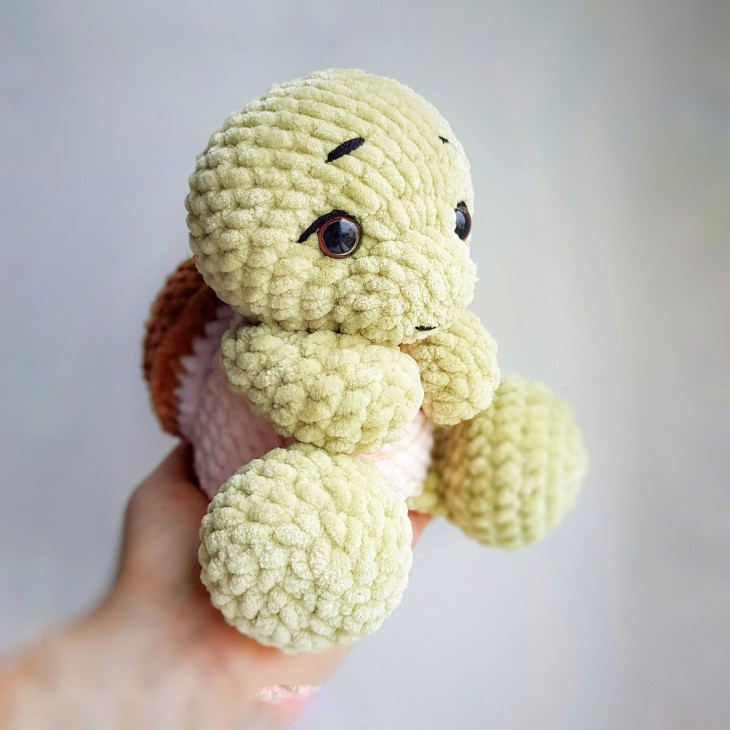 Turtle plush toy