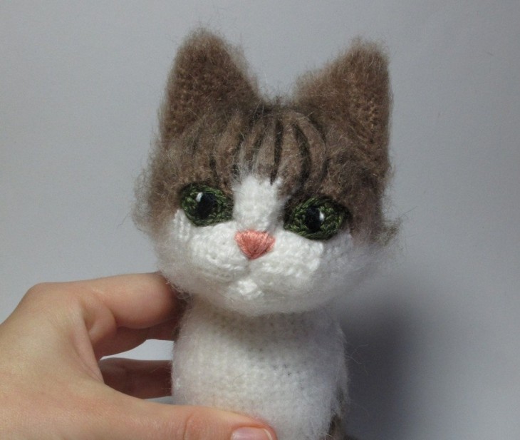 Amigurumi kitten pattern