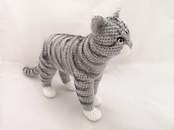 Realistic cat - crochet pattern