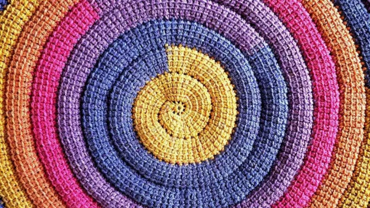 Kundali Tunisian Spiral Rug