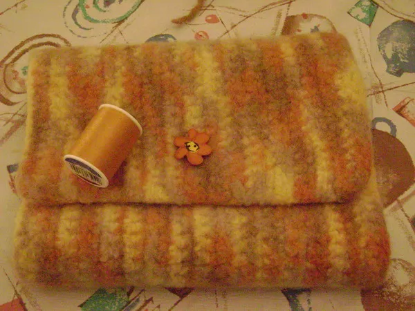 A Crochet Clutch Purse