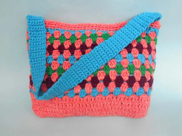 Easy Puffy Colorful Purse