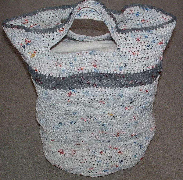 Plarn Laundry Basket