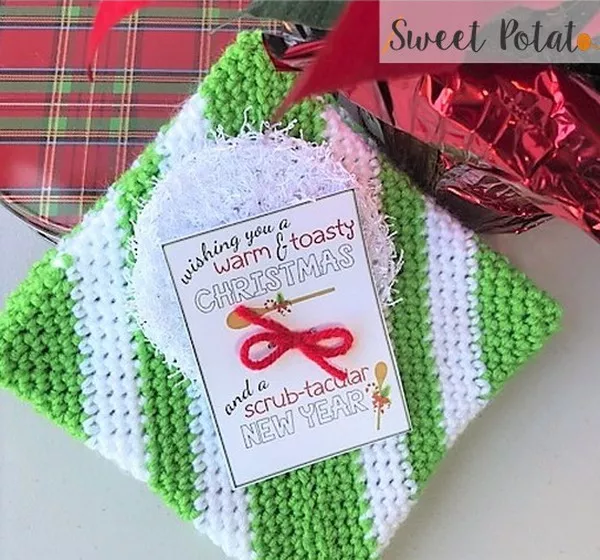 Hot Pad and Dish Scrubby With Printable Gift Tag