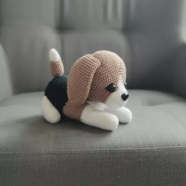 Buddy the Beagle (Dog Amigurumi Crochet PATTERN)