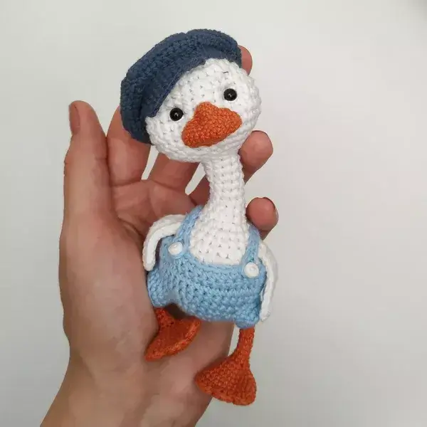 White Goose Crochet Pattern