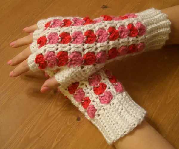 Lovey Fingerless Gloves