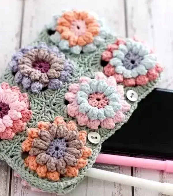 Crochet Flower Clutch Pattern