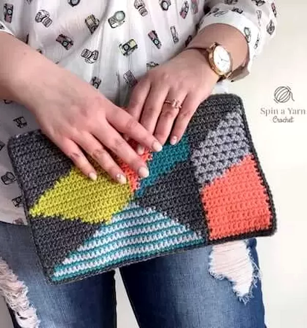 Geometric Clutch Crochet Pattern