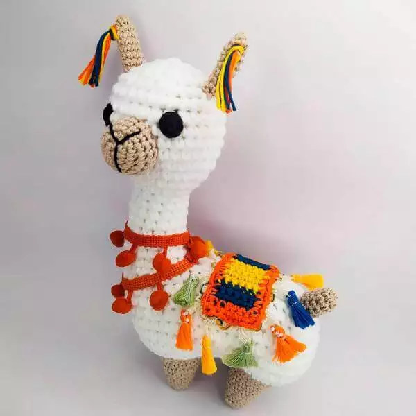 Amigurumi llama