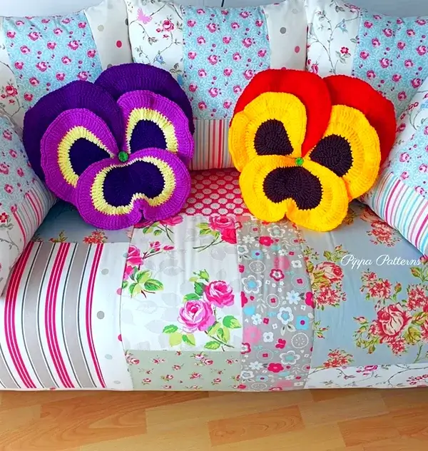 Crochet Pansy Cushion Pattern