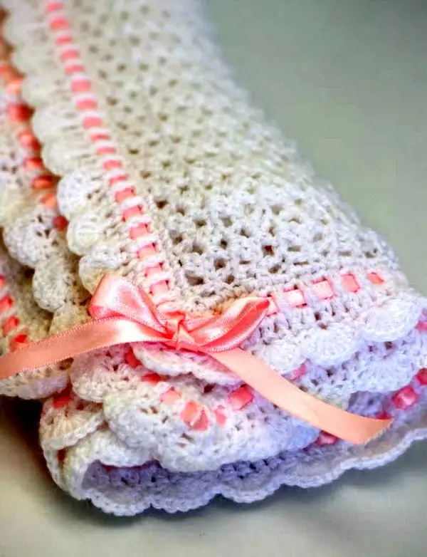 Crochet White Baby Blanket Pattern