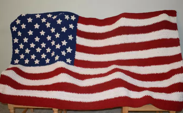 How to Crochet an American Flag Blanket