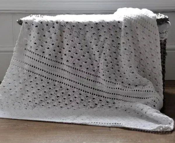 White Shell Lace Blanket Crochet Pattern