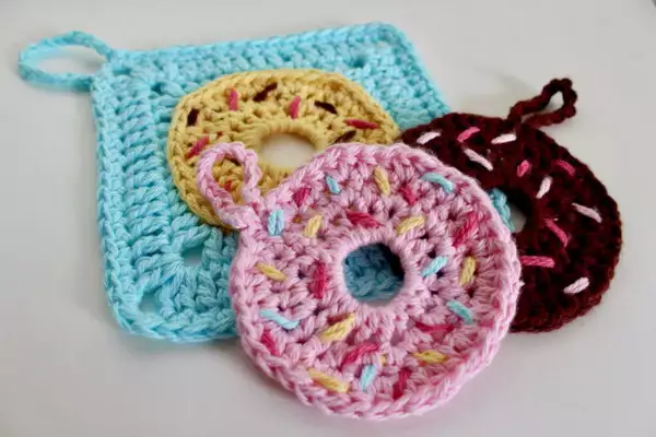 Crochet Donut Face Scrubby And Washcloth