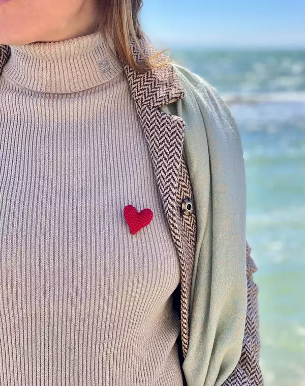 Crochet Heart Brooch Pattern