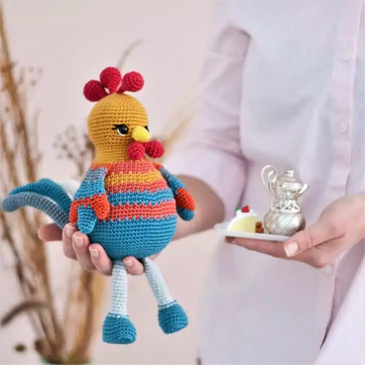 Easter home decorations - Crochet rooster pattern