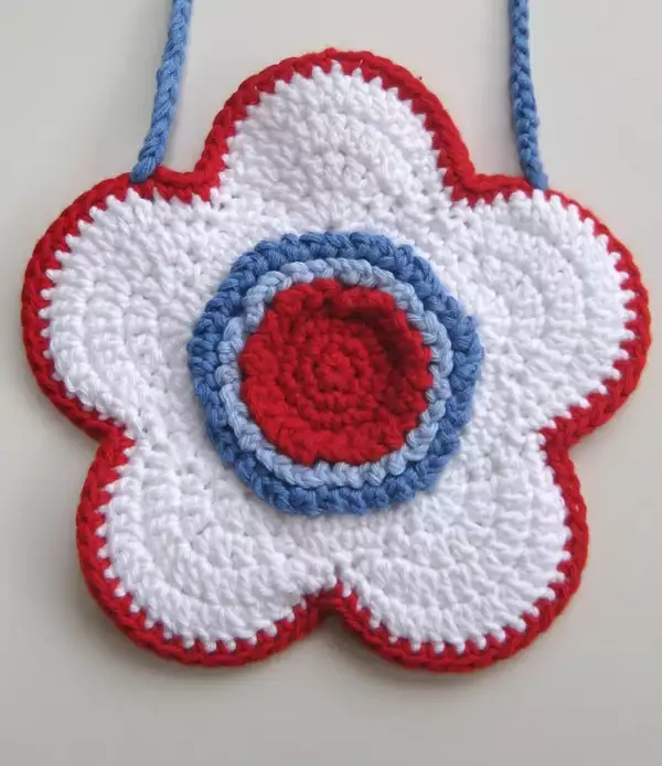 Flower-Shaped Crochet Purse Pattern