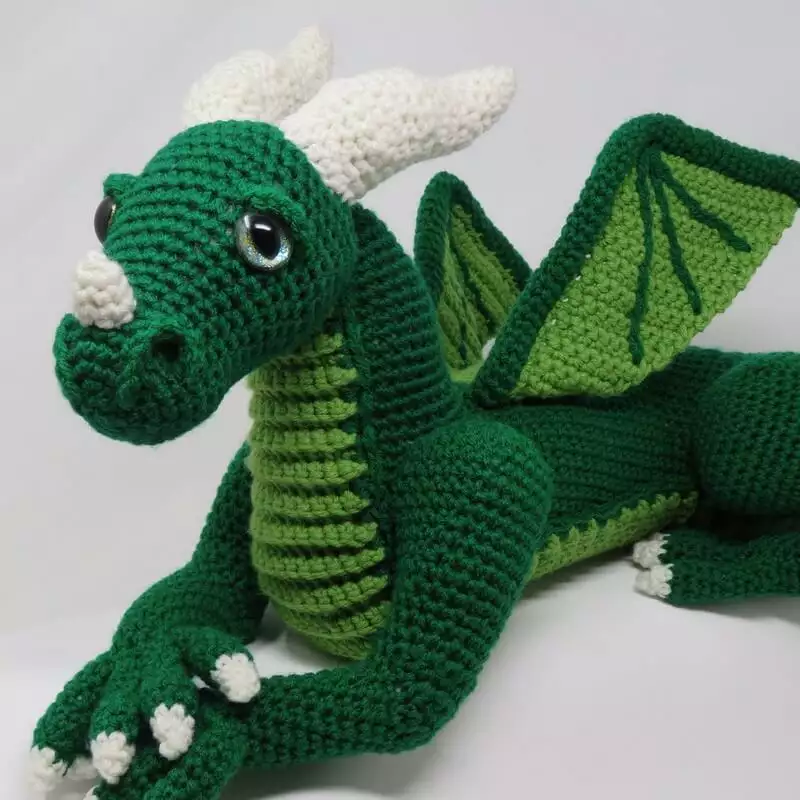 Free crochet dragon pattern