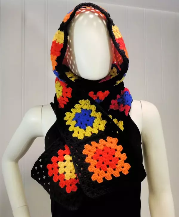Granny’s Hood Crochet Scoodie Pattern