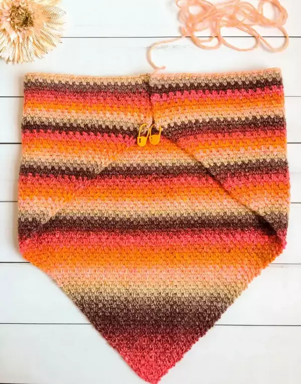Linen Stitch Crochet Bandana Cowl Pattern