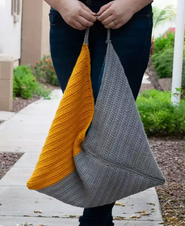 Modern Crochet Bag Pattern
